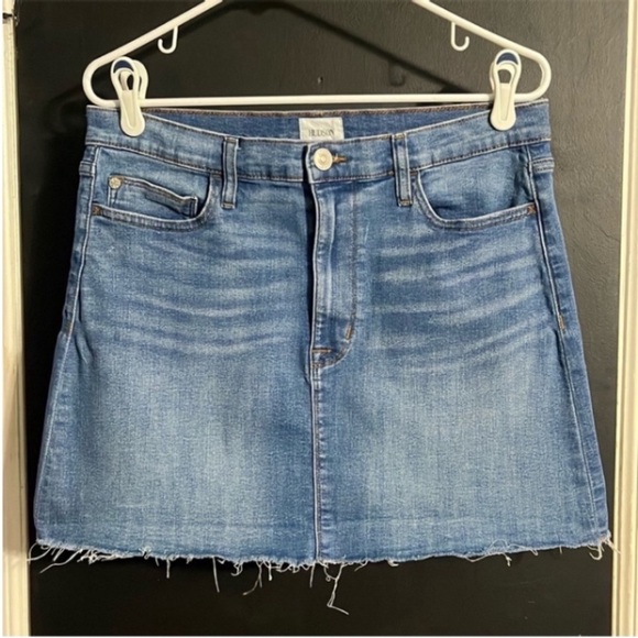 Hudson Vivid Skirt Stretch Raw Hem Size: 30 - Picture 2 of 9